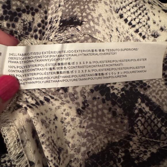 Moon River Snakeskin Print Pants with Belt – NWT – Size M - Picture 5 of 7